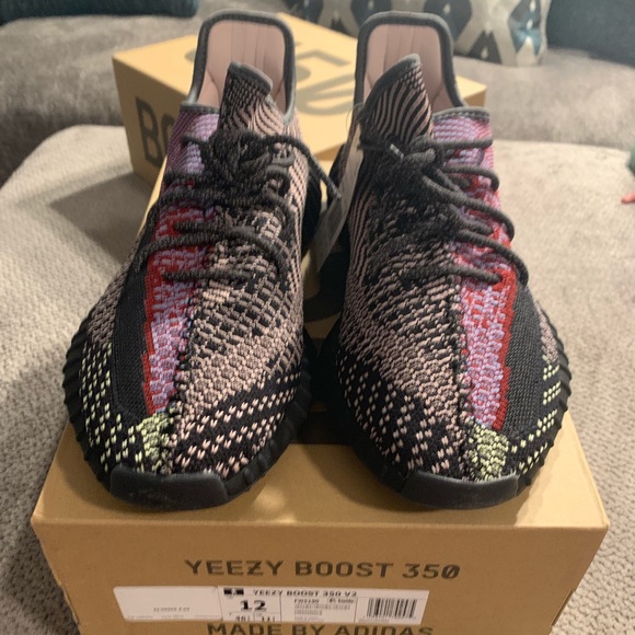 Yeezy 350 Yecheil Size 12 - Picture 5 of 7